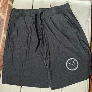 Men’s Grey Athletic Shorts With Drawstring Smith Mountain Lake Size Medium